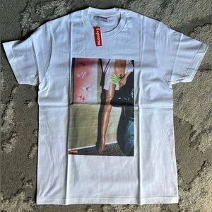 Supreme Model tee white